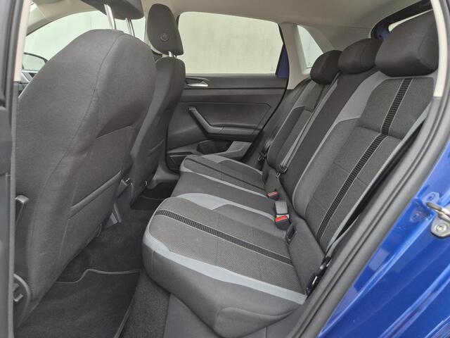 Volkswagen POLO 1.0 TSI Style Automaat / All season banden / Stoelen-pakket / Virtual cockpit / Stoelverwarming / Adaptief cruise control / Apple Carplay Android Auto / Trekgewicht 1100 kg / Climate control / Parkeersensoren voor en achter /