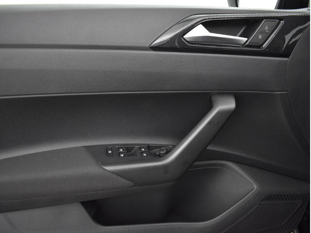 Volkswagen POLO Life Edition 1.0 TSI 95 pk 5 versn. Hand · Achteruitrijcamera · Parkeersensor achter · Velgen 'essex', 15 inch lichtmetaal · Voorraad OUTLET