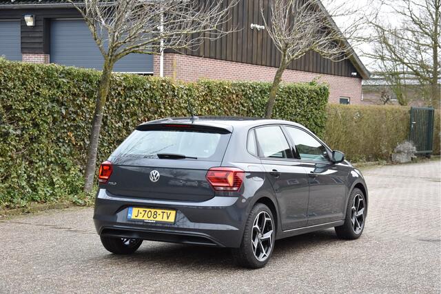 Volkswagen POLO 1.0 TSI Highline DSG Camera Carplay NAP 1e eigenaar Topstaat!