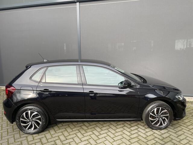 Volkswagen POLO 1.0 TSI Life Airco- Apple carplay - Cruise control - Navigatie - Parkeersensoren - Licht metalen velgen 15 inch - Bluetooth - Led verlichting - Radio - Elektrische ramen - Start/stop systeem - Stuur leder