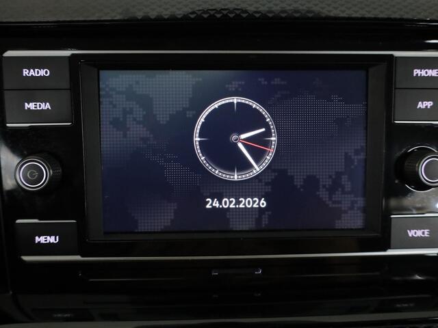 Volkswagen POLO 1.0 TSI Life 95 PK | Navigatie via app | LM velgen | Parkeersensoren voor en achter |