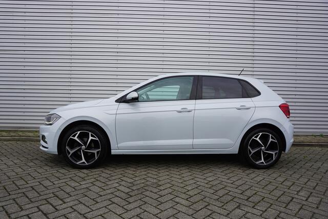 Volkswagen POLO 1.0 TSI Highline AUTOMAAT - Climate / Navi / Cruise / Camera / Stoelverw. / Lm velgen