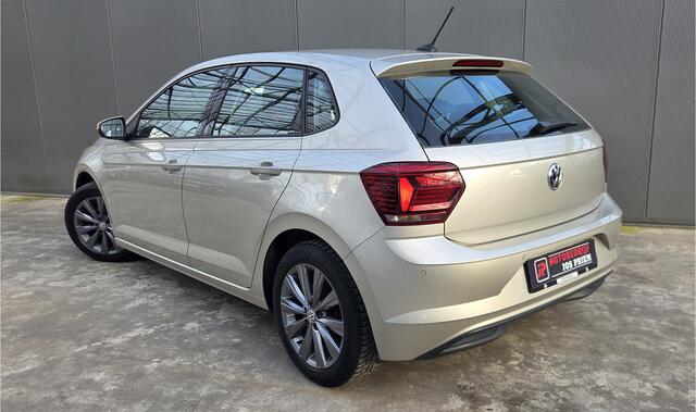 Volkswagen POLO 1.0 TSI Highline * PDC * 4 SEIZOENSBANDEN * CAMERA !!