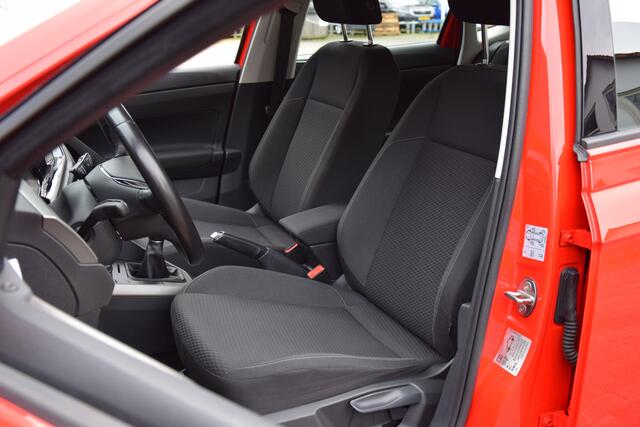 Volkswagen POLO 1.0 TSI Comfortline | Org. NL | BOVAG Garantie | Trekhaak | Adaptive Cruise Control | 17'' Velgen | All Season Banden | Apple Carplay/Android Auto | Navigatie |