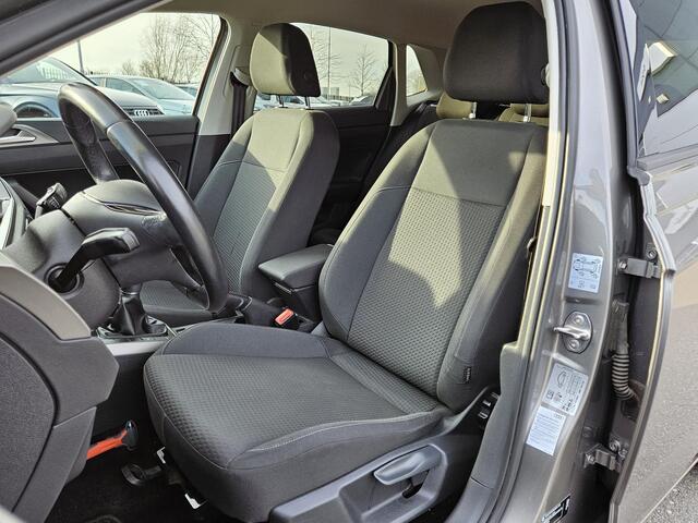Volkswagen POLO 1.0 TSI Comfortline Virtual Cockpit | Parkeersensoren voor en achter | LM Velgen | Navigatie | Apple Carplay of Android Auto