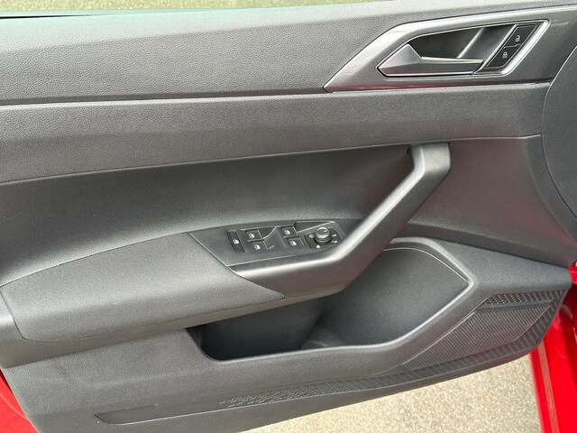 Volkswagen POLO 1.0 TSI DSG Style | Virtual | Stoelverwarming | Climate | Led IQ | 4-Season | Rijklaar incl. garantie