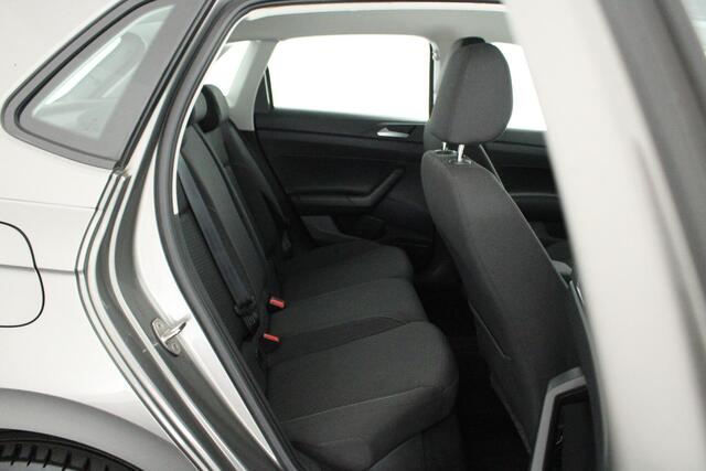 Volkswagen POLO 1.0 TSI 95pk Comfortline Business Navigatie Climate Control Parkeersensoren