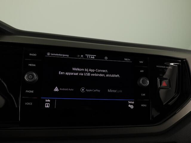 Volkswagen POLO 1.0 TSI Comfortline 95 PK | Navigatie | Parkeersensoren voor en achter | Automatische airco |