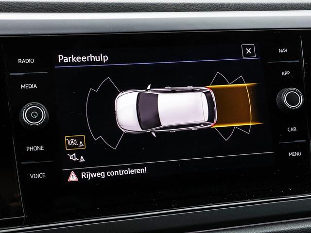 Volkswagen POLO 1.0 TSI 110pk DSG R-Line · Matrix LED · ACC · Apple/Android Car Play · Sportstoelen · 17"Velgen · Active Info Display ·