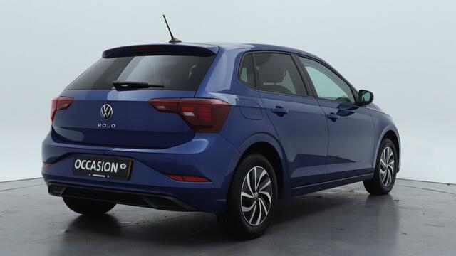 Volkswagen POLO 1.0 TSI 95pk Life / Navigatie / Parkeersensoren