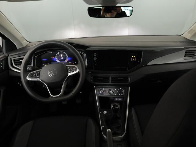 Volkswagen POLO GP Life Edition 1.0 95 pk 5 versn. Hand | 15" LM | Stoelverwarming | Camera |