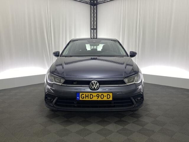 Volkswagen POLO 1.0 TSI Life Automaat | Apple CarPlay | Voorstoelen Verwarmd | Climate Control | Achteruitrijcamera |