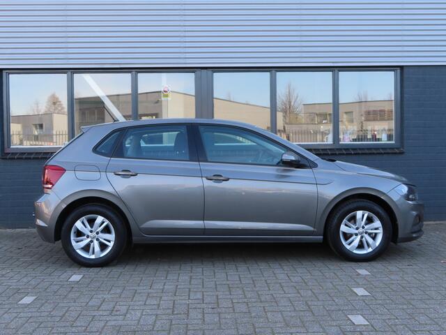 Volkswagen POLO 1.0 Comfortline | camera | cruise control | trekhaak | carplay
