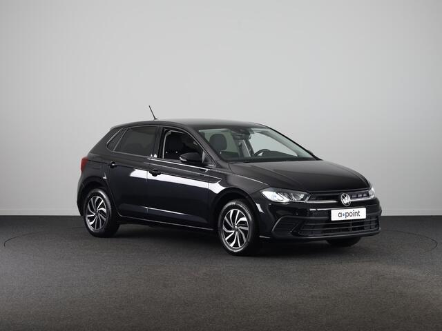 Volkswagen POLO 1.0 TSI Life 95PK | Navigatie | parkeersensoren | extra getint glas | keyless entry | stoelverwarming