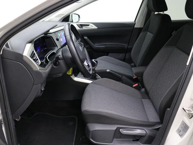 Volkswagen POLO 1.0 TSI Life Edition / Navigatie / Airco Climat Control / Apple CarPlay & Android Auto / Cruise Control / Digitaal Dashbord / LMV / LED / Stoel verwarming voor / Parkeersensoren voor & achter /