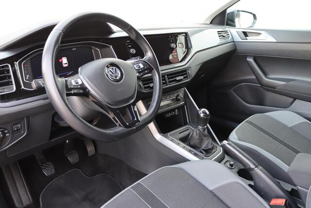 Volkswagen POLO 1.0 TSI Highline Adaptive | Carplay | Sensoren
