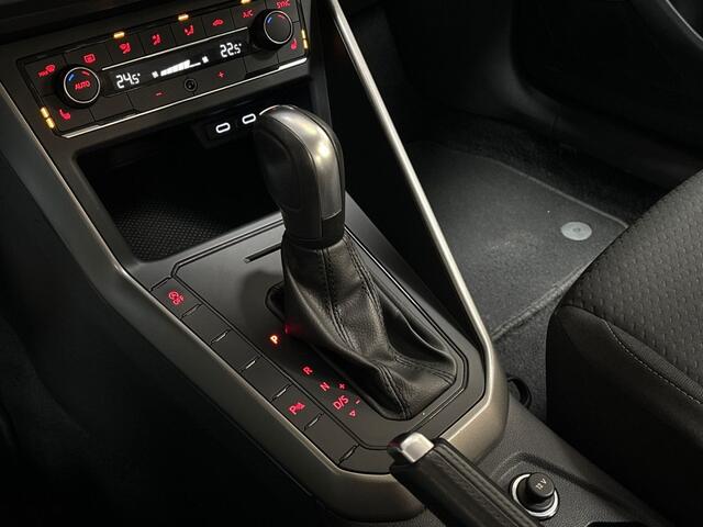 Volkswagen POLO 1.0 TSI Sportline Automaat (APPLE CARPLAY, GROOT NAVI, CLIMATE, CAMERA, STOELVERWARMING, SPORTSTOELEN, LM VELGEN, PARKEERSENSOREN, ADAPTIVE CRUISE, NIEUWSTAAT)