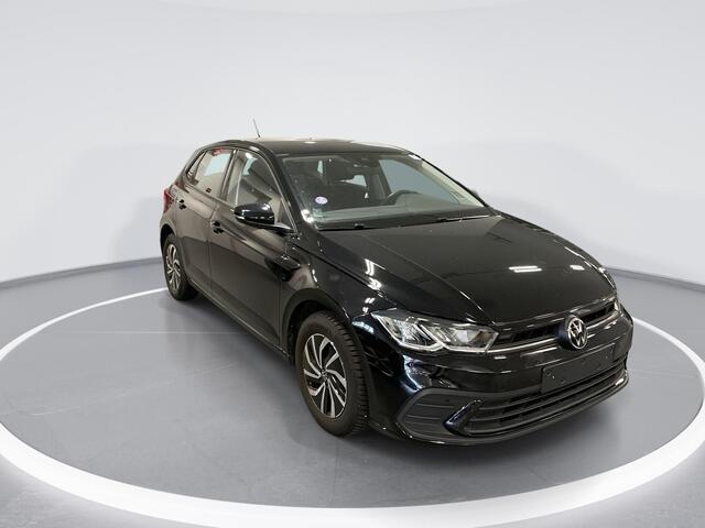 Volkswagen POLO 1.0 TSI 95pk DSG Life · Camera · Apple/Android Car Play · Navigatie · Airco · Cruise Control · 15'' Inch · Elek. Inklapbare buitenspiegels ·