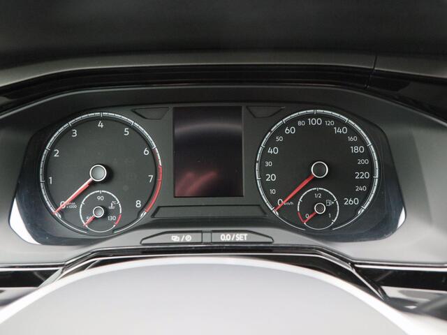 Volkswagen POLO 1.0 TSi R-Line | Adaptive Cruise | Climatronic | CarPlay | Parkeersensoren | Navigatie | 16 Inch | 98.183 Km !!