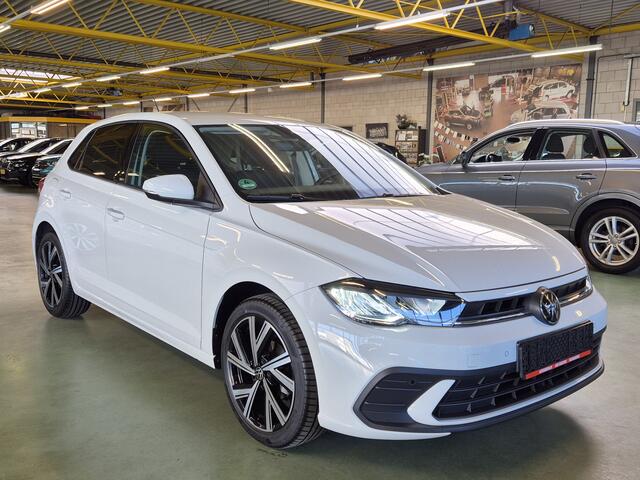 Volkswagen POLO 1.0 MPI -80pk- Move | 17" Bergamo Velgen | LED | Climate Control | Stoelverwarming | Parkeersensoren | Rijklaarprijs incl. 1 jaar Bovag garantie