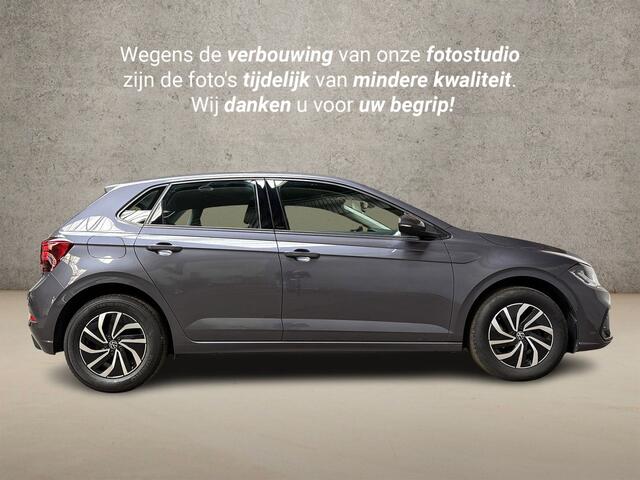 Volkswagen POLO 1.0 TSI Life Sport Automaat (VIRTUAL COCKPIT, APPLE CARPLAY, GROOT NAVI, SPORTSTOELEN, PARKEERSENSOREN, LM VELGEN, NIEUWSTAAT)