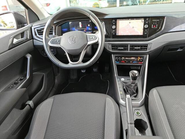 Volkswagen POLO 1.0 TSI 95pk H5 Life Business Climate Control Stoelverwarming Camera 16" Velgen Navigatie