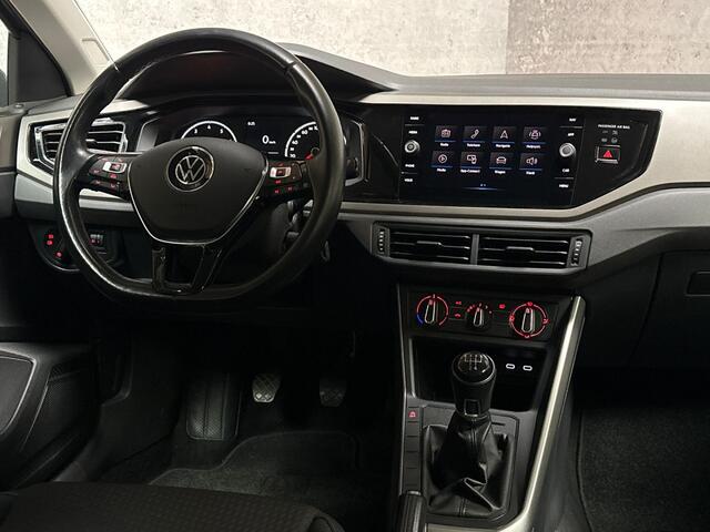 Volkswagen POLO 1.0 Sportline (APPLE CARPLAY, GROOT NAVI, CRUISE, ARMSTEUN, SPORTSTOELEN, BLUETOOTH, NIEUWE APK, NIEUWSTAAT)