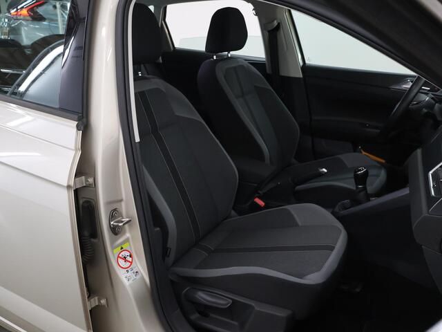 Volkswagen POLO 1.0 TSI Highline | Trekhaak | Navigatie | Apple CarPlay/Android Auto | Camera | DAB | Climate Control | Adaptieve Cruise Control |