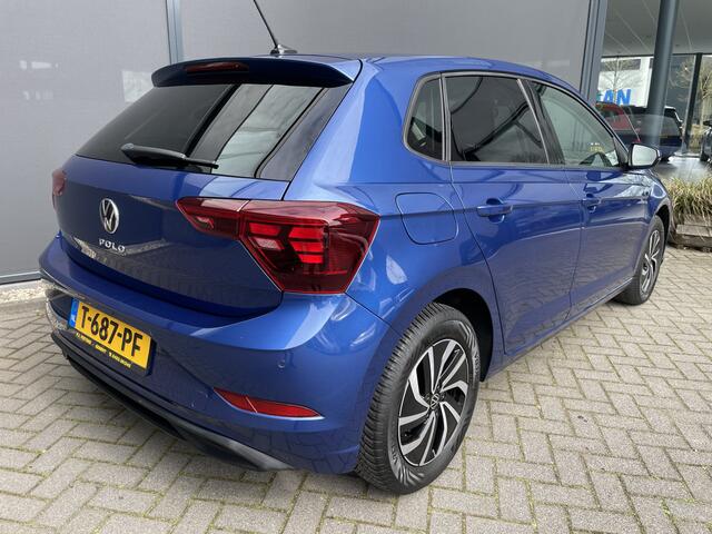 Volkswagen POLO 1.0 TSI Life Business Achteruitrijcamera - Apple carplay - Airco - Cruise control - Parkeersensoren - Bluetooth - Led verlichting - Navigatie - Radio - Licht metalen velgen 15 inch - Stoelverwarming - Start/stop systeem - Stuur leder - Stuur multifunction