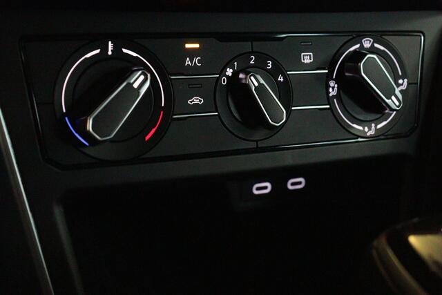 Volkswagen POLO 1.0 TSI Life Automaat | BLEUTOOTH | AIRCO | ADAP CRUISE | LANE-ASSIST | LMV15" |