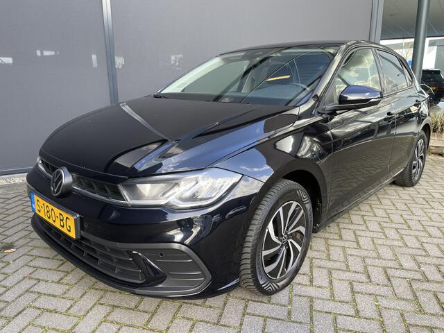 Volkswagen POLO 1.0 TSI Life Airco - Apple carplay - Navigatie - Parkeersensoren - Bluetooth - Cruise control - Led verlichting - Licht metalen velgen 15 inch - Radio - Start/stop systeem - Stuur leder - Stuur multfunctioneel