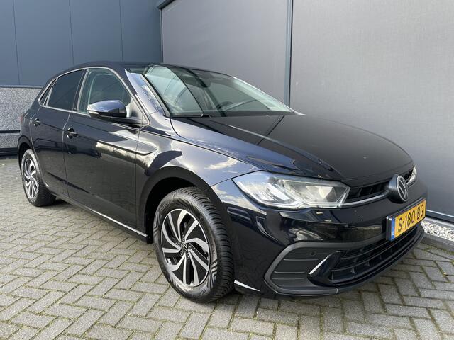 Volkswagen POLO 1.0 TSI Life Airco - Apple carplay - Navigatie - Parkeersensoren - Bluetooth - Cruise control - Led verlichting - Licht metalen velgen 15 inch - Radio - Start/stop systeem - Stuur leder - Stuur multfunctioneel