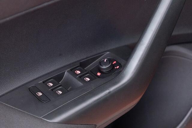 Volkswagen POLO 1.0 TSI Comfortline 5-drs | Trekhaak ? 1e Eigenaar *GOEDE VRIJDAG + 2e PAASDAG OPEN!*