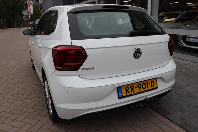 Volkswagen POLO 1.0 TSI Highline Automaat . Trekhaak.