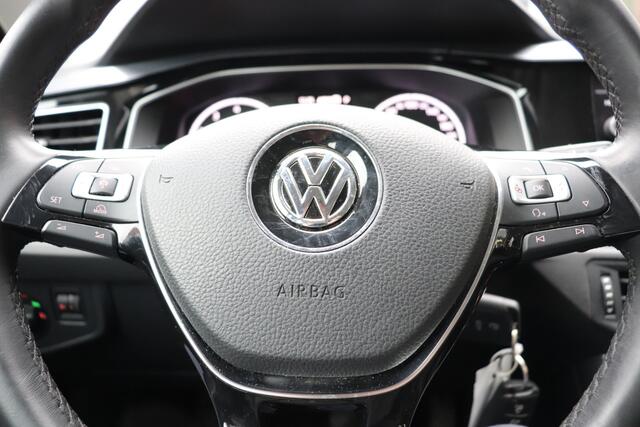 Volkswagen POLO 1.0 TSI Highline Automaat . Trekhaak.