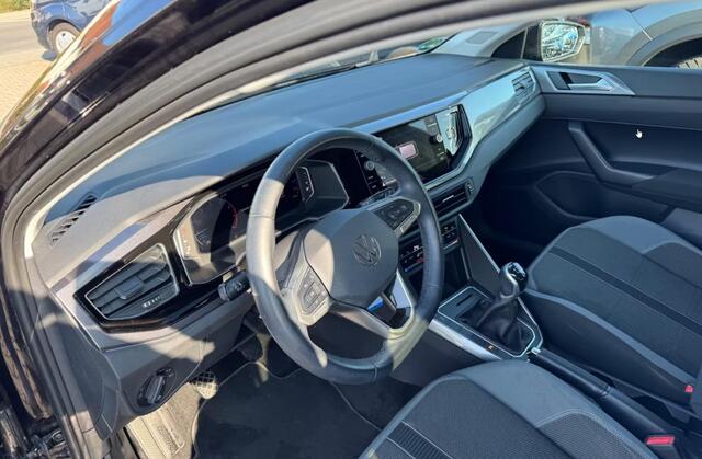 Volkswagen POLO 1.0 TSI Style IQ Light, Navigatie, Stoelverwarming,