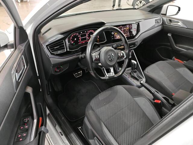 Volkswagen POLO 1.0 TSI 2x R-Line / AUTOMAAT/ PANO/ PARK. SENSOREN/ DIGITAL DASHBOARD/ LED/ ADAPT. CRUISE/ GETINT GLAS/ NAVI/ CLIMA/ 17" LMV