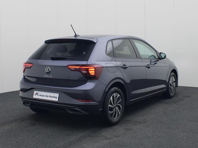 Volkswagen POLO Life Edition 1.0 TSI 95 pk 5 versn. Hand · Achteruitrijcamera · regensensor ·