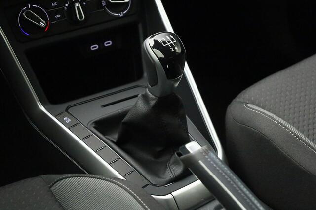 Volkswagen POLO Life Edition 1.0 TSI 95 pk 5 versn. Hand · Achteruitrijcamera · regensensor ·