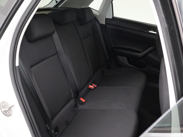 Volkswagen POLO 1.0 TSI DSG AUT. *47.964 KM!* + ADAPTIVE CRUISE | STOELVERW. | 17 INCH | APPLE CARPLAY | PRIVACY