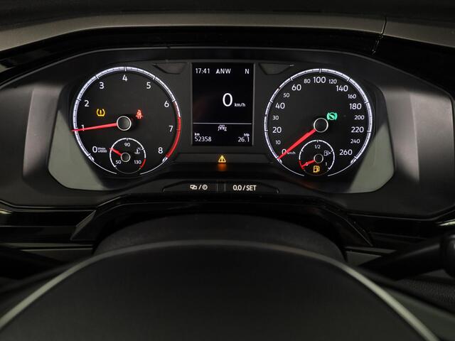 Volkswagen POLO 1.0 TSI Comfortline 95 PK DSG | Navigatie | Panorama dak | Parkeersensoren voor en achter | LM velgen |