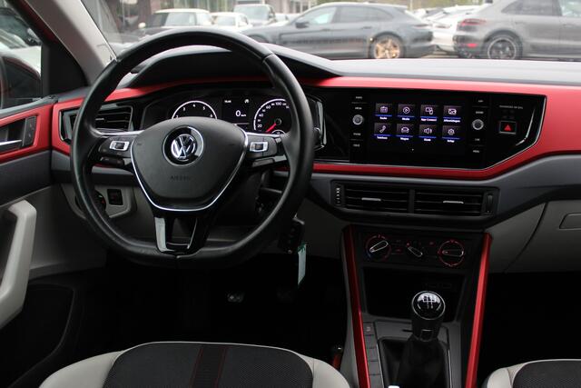 Volkswagen POLO 1.0 TSI Comfortline / NL Auto! / 1e Eign. / Trekhaak / CarPlay / Beats / 16'' / ACC