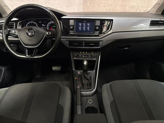 Volkswagen POLO 1.0 TSI Sportline Automaat (SCHUIFDAK, APPLE CARPLAY, KEYLESS, CLIMATE, MODE KNOP, SPORTSTOELEN, ADAPTIVE CRUISE, LM VELGEN, GETINT GLAS, NIEUWSTAAT)
