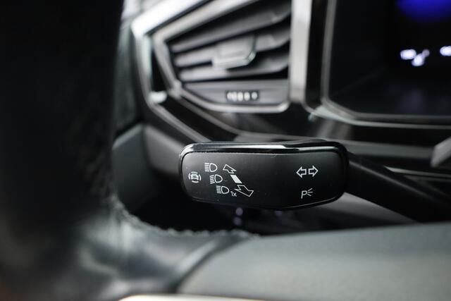 Volkswagen POLO 1.0 TSI Life | Adapt. Cruise | Trekhaak | LED | PDC V+A | Apple CarPlay & Android Auto | Airco