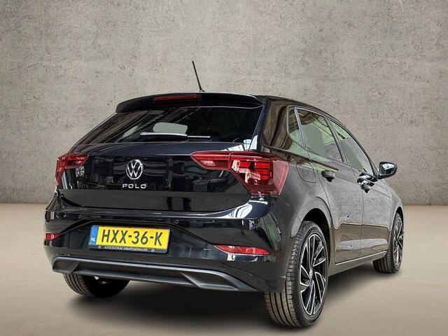 Volkswagen POLO 1.0 TSI Sportline Automaat (VIRTUAL COCKPIT, APPLE CARPLAY, KEYLESS, GROOT NAVI, CLIMATE, SPORTSTOELEN, LM VELGEN, CAMERA, GETINT GLAS, NIEUWSTAAT)