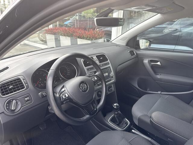 Volkswagen POLO 1.0 BlueMotion Connected Series - Carplay | Camera | PDC v+a | NAV | DAB | Stoelverw.