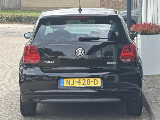 Volkswagen POLO 1.0 BlueMotion Connected Series - Carplay | Camera | PDC v+a | NAV | DAB | Stoelverw.