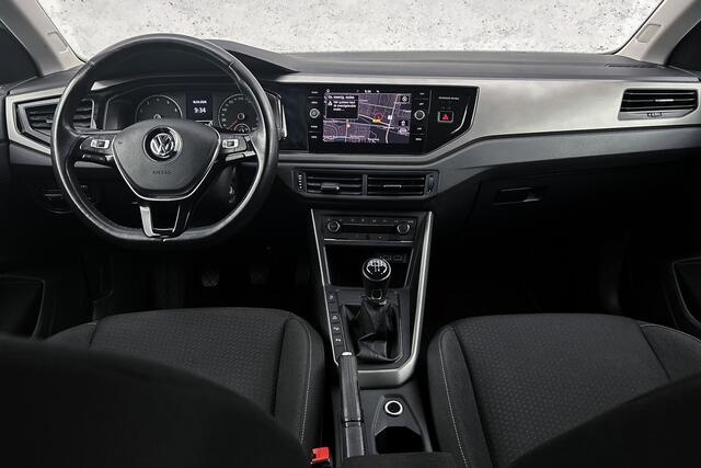 Volkswagen POLO 1.0 TSI Comfortline Business | Adaptieve cruise control | Navigatie | Apple Carplay