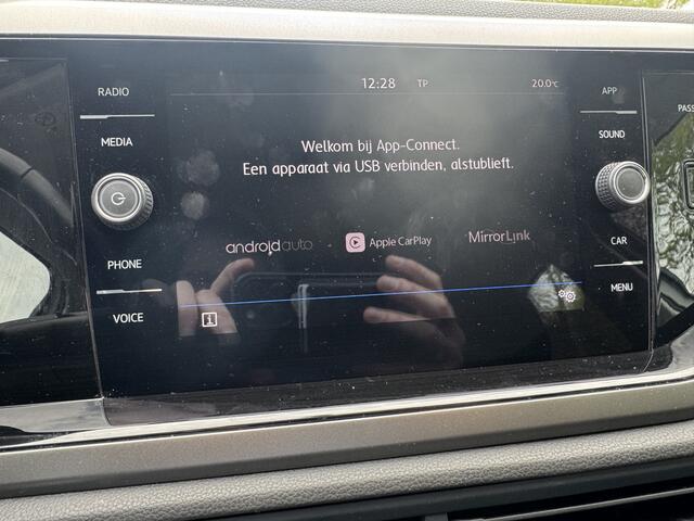 Volkswagen POLO 1.0 BlueMotion 95pk 5-DRS Connected Series / CARPLAY /