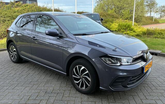 Volkswagen POLO 1.0 TSI Life / Navi / Carplay / Parkeersensoren V+A /